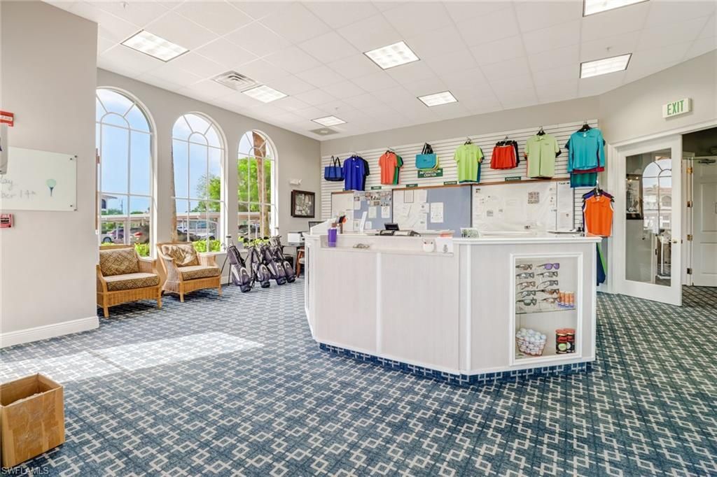 29 High Point Cir E, Unit 503, Naples, FL 34103 Photo