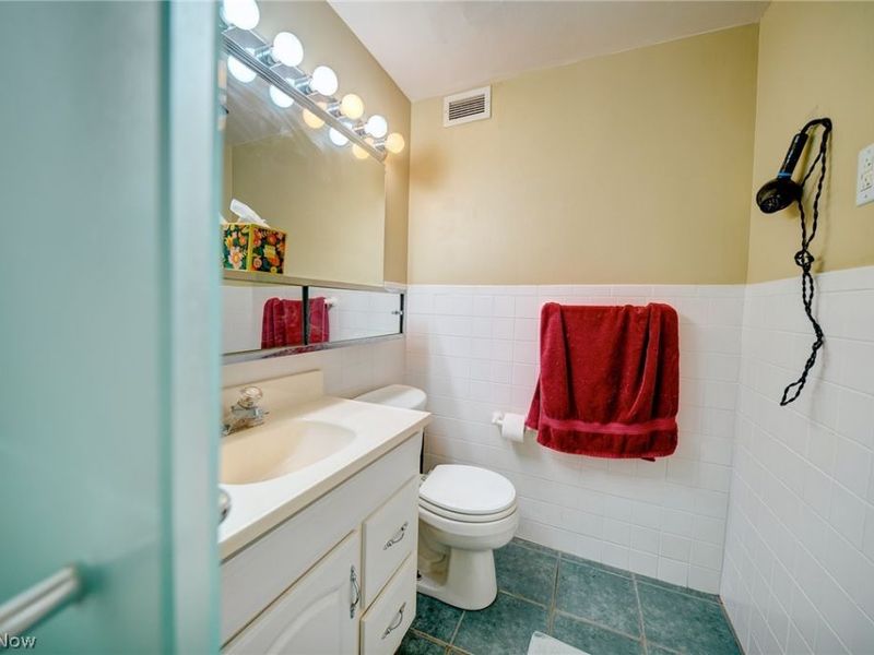 12520 Edgewater Drive, Unit 210, Lakewood, OH 44107 Photo 19