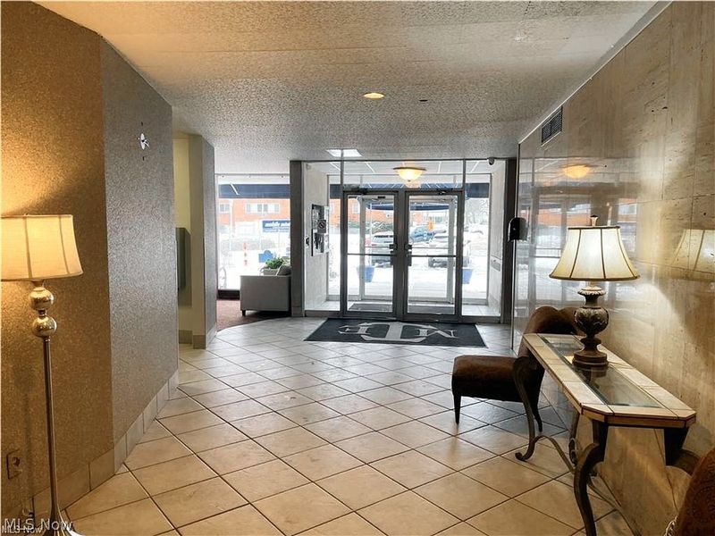 12520 Edgewater Drive, Unit 210, Lakewood, OH 44107 Photo 25
