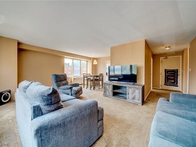 12520 Edgewater Drive, Unit 210, Lakewood, OH 44107 Photo 5