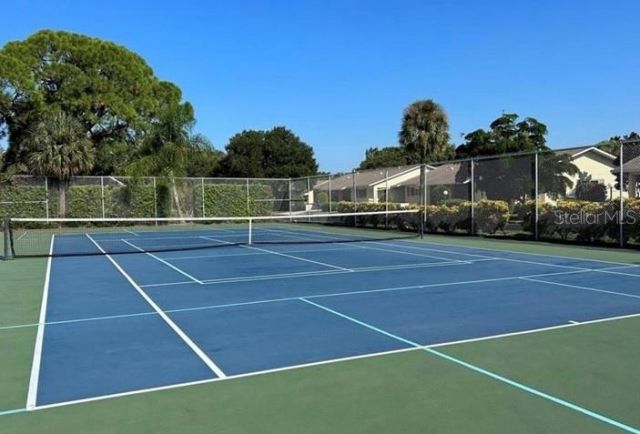 390 301 Boulevard W, Unit 1B, Bradenton, FL 34205 Photo
