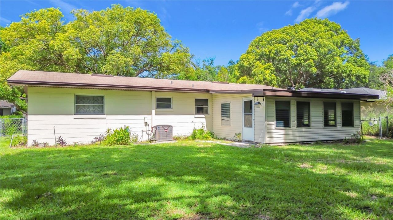 220 Pinehurst Dr , Auburndale, FL 33823 Photo