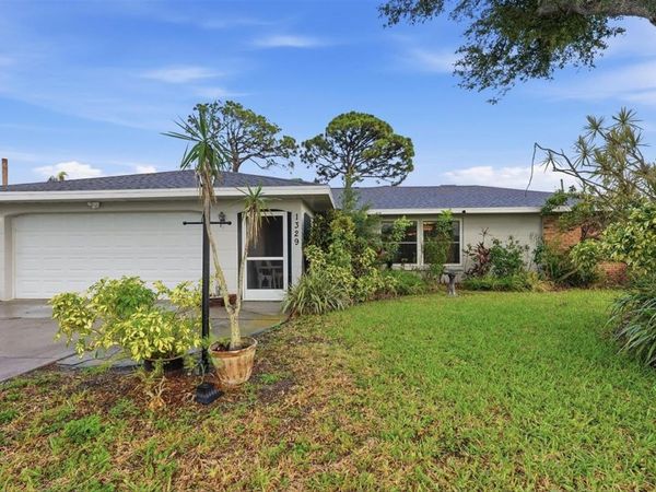 1329 NANTUCKET ROAD , VENICE, FL 34293