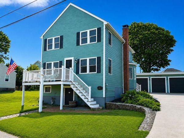 36 Hampton Circle, Hull, MA 02045