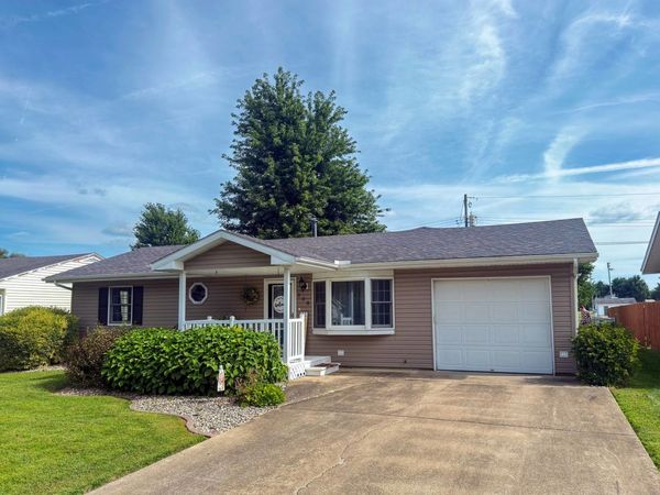 108 Larkspur Drive , Catlin, IL 61817