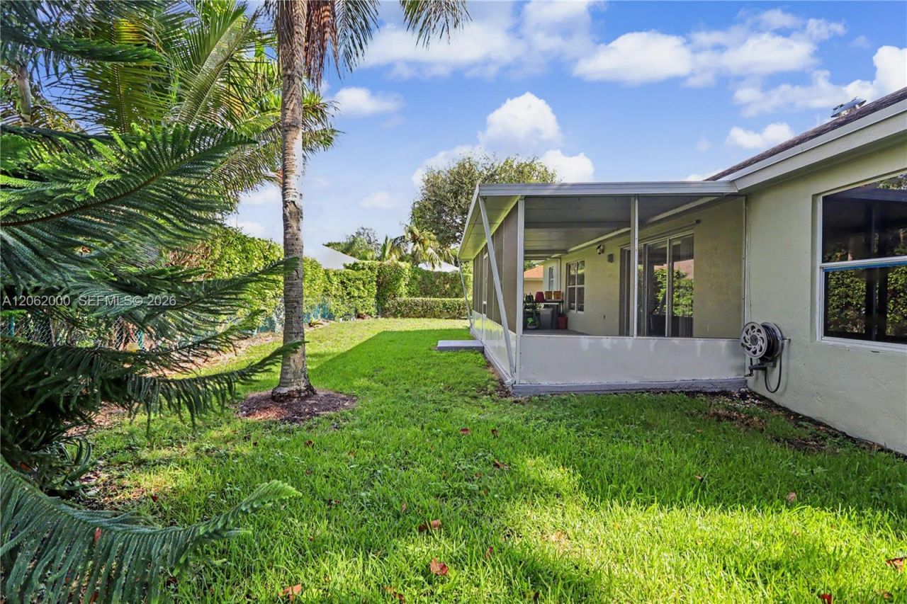 572 SE 18th Dr , Homestead, FL 33033 Photo