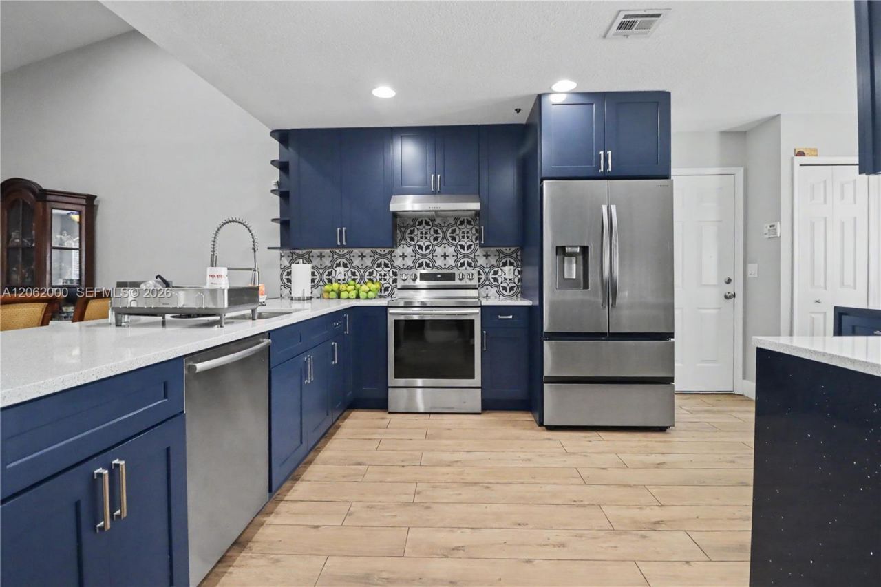 572 SE 18th Dr , Homestead, FL 33033 Photo