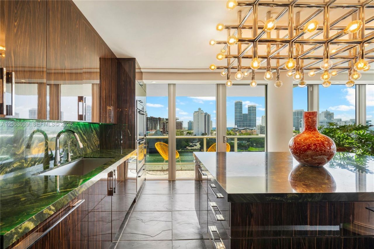 900 Bay Dr, Unit 702/704, Miami Beach, FL 33141 Photo