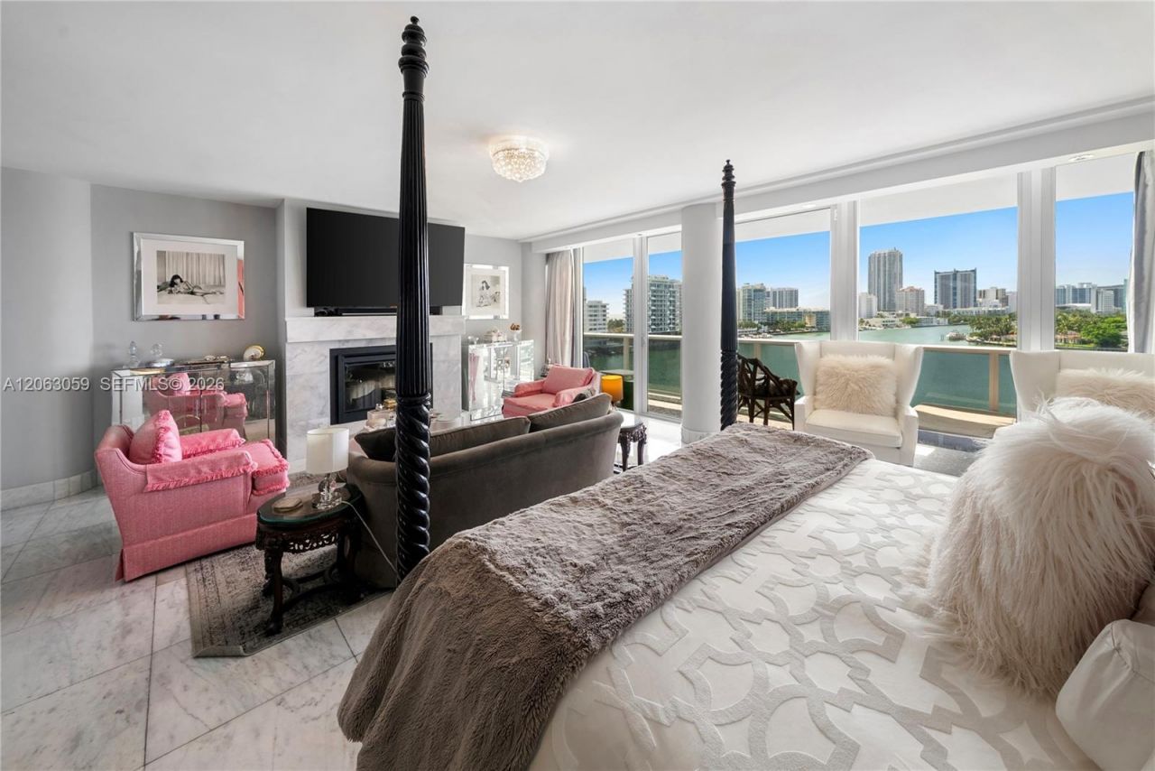 900 Bay Dr, Unit 702/704, Miami Beach, FL 33141 Photo