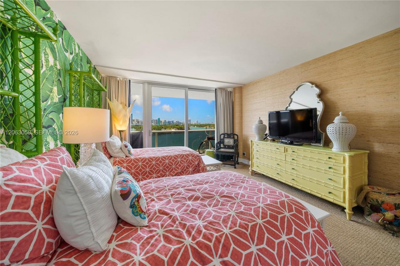 900 Bay Dr, Unit 702/704, Miami Beach, FL 33141 Photo