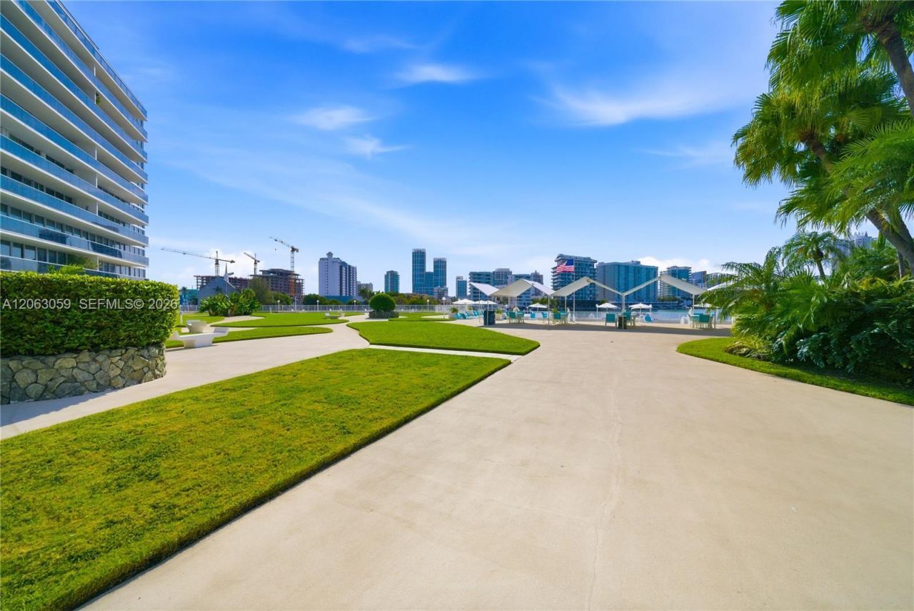 900 Bay Dr, Unit 702/704, Miami Beach, FL 33141 Photo