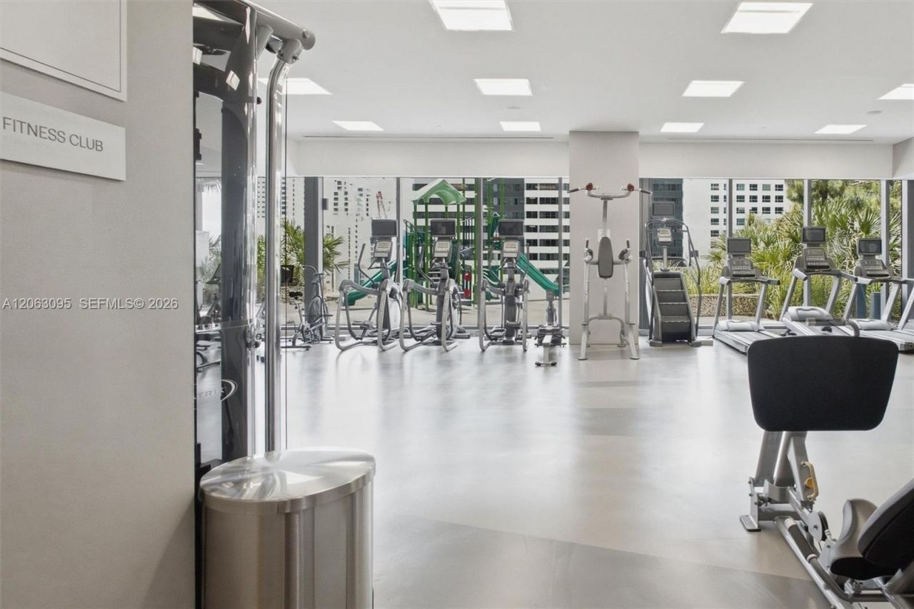 88 SW 7th St , Unit 2307, Miami, FL 33130 Photo