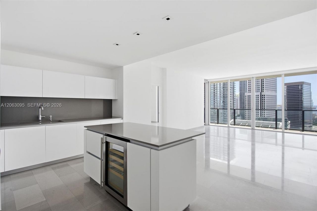 88 SW 7th St , Unit 2307, Miami, FL 33130 Photo