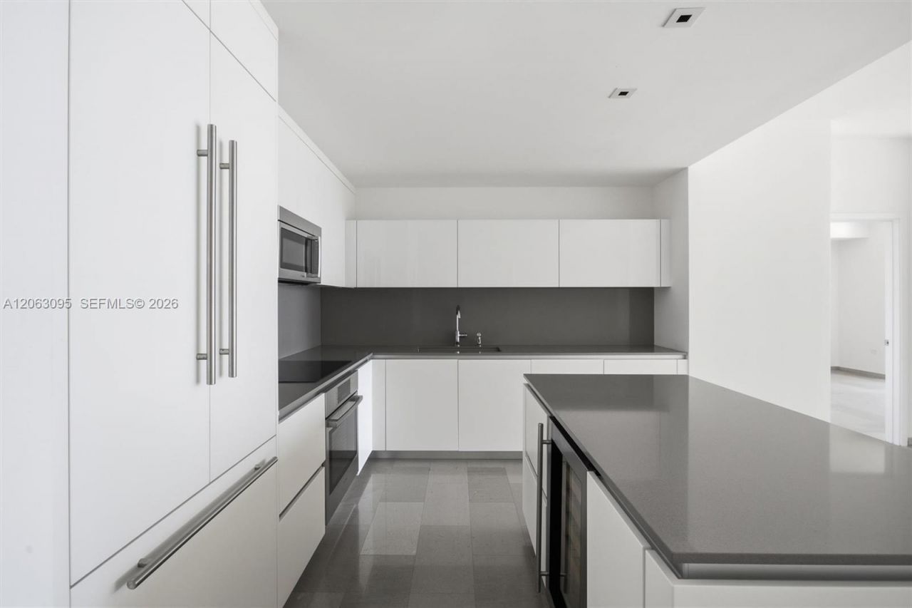88 SW 7th St , Unit 2307, Miami, FL 33130 Photo