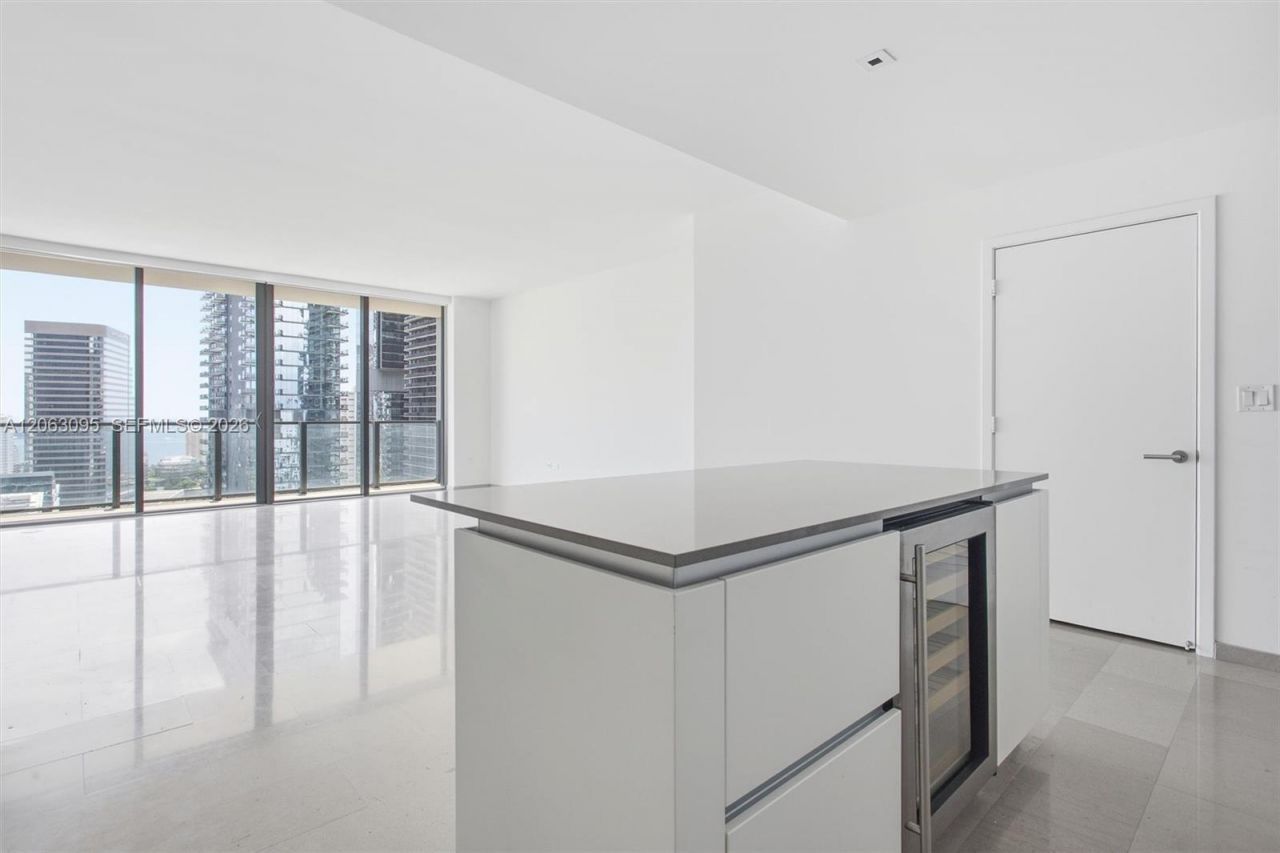 88 SW 7th St , Unit 2307, Miami, FL 33130 Photo
