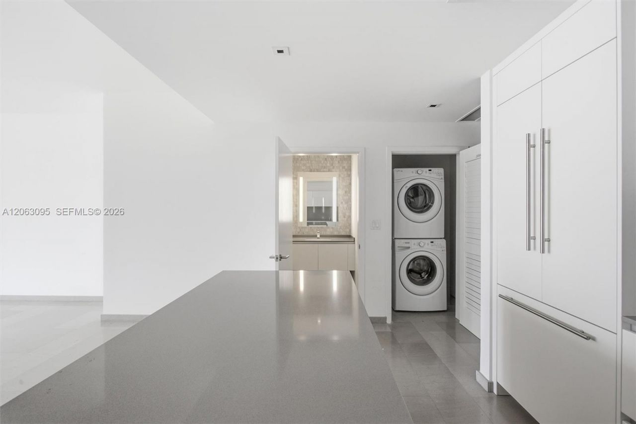 88 SW 7th St , Unit 2307, Miami, FL 33130 Photo