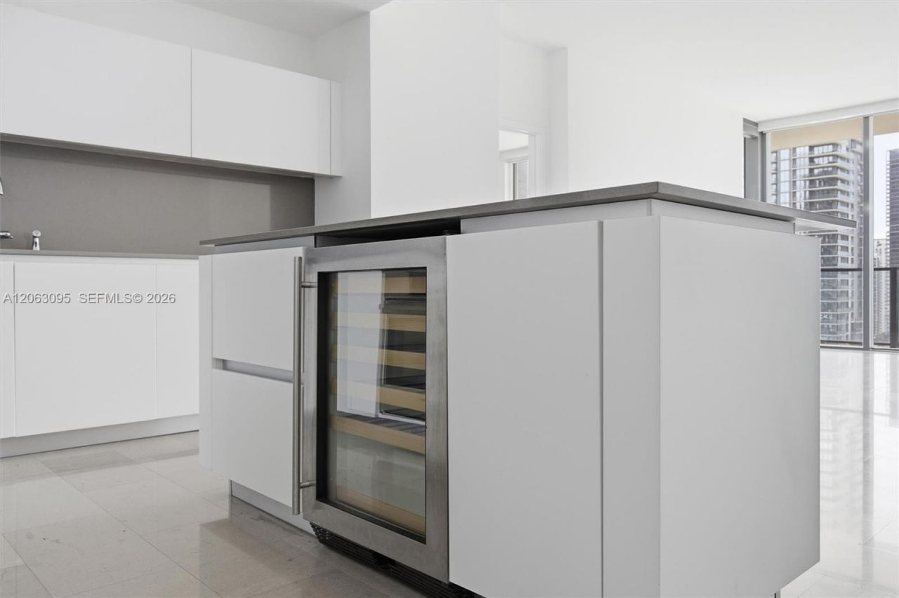 88 SW 7th St , Unit 2307, Miami, FL 33130 Photo