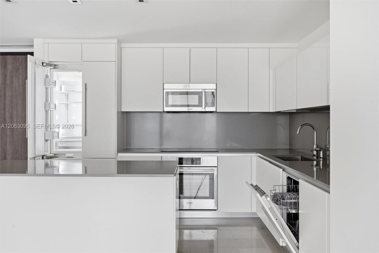 88 SW 7th St , Unit 2307, Miami, FL 33130 Photo