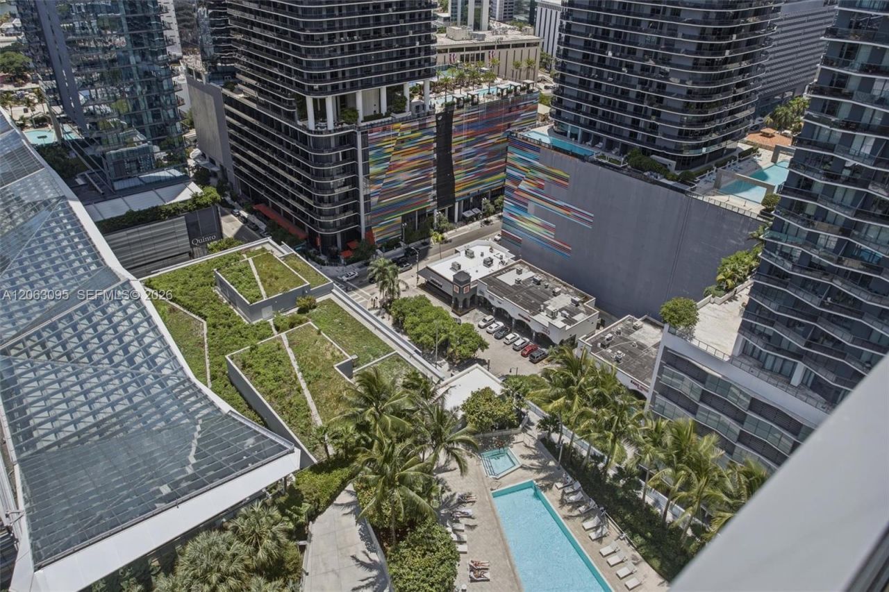 88 SW 7th St , Unit 2307, Miami, FL 33130 Photo