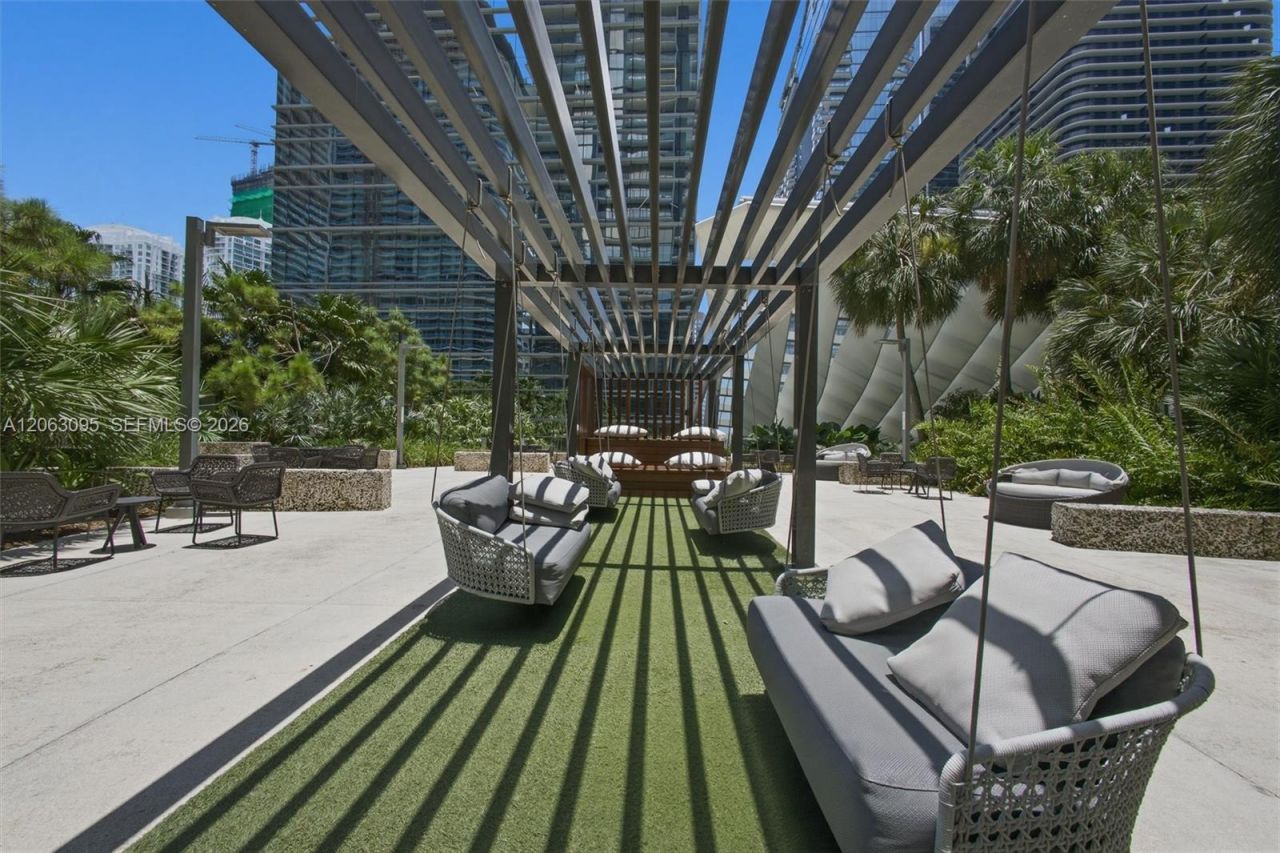 88 SW 7th St , Unit 2307, Miami, FL 33130 Photo