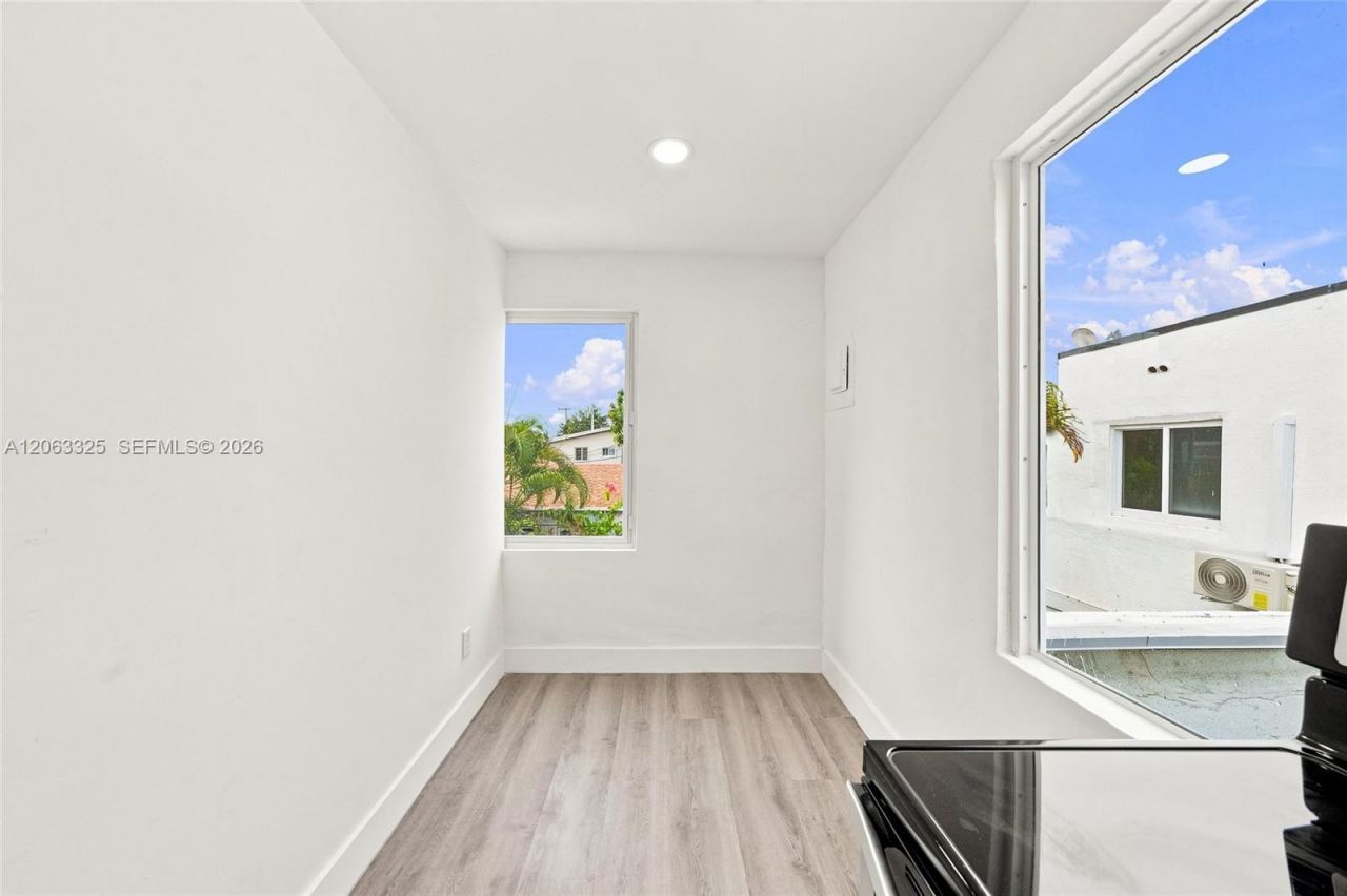 128 NW 9th Ave, Unit 2, Miami, FL 33128 Photo
