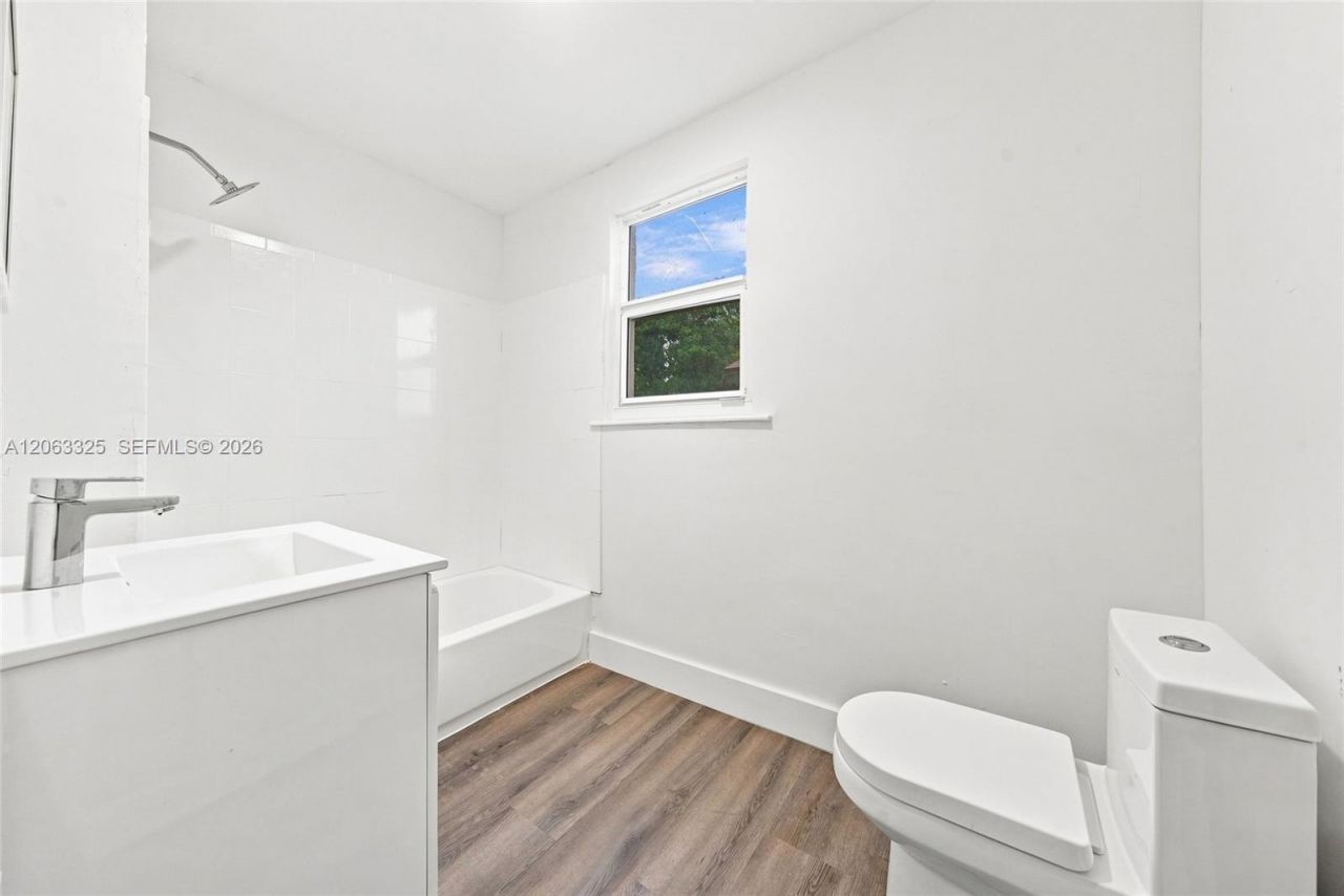 128 NW 9th Ave, Unit 2, Miami, FL 33128 Photo