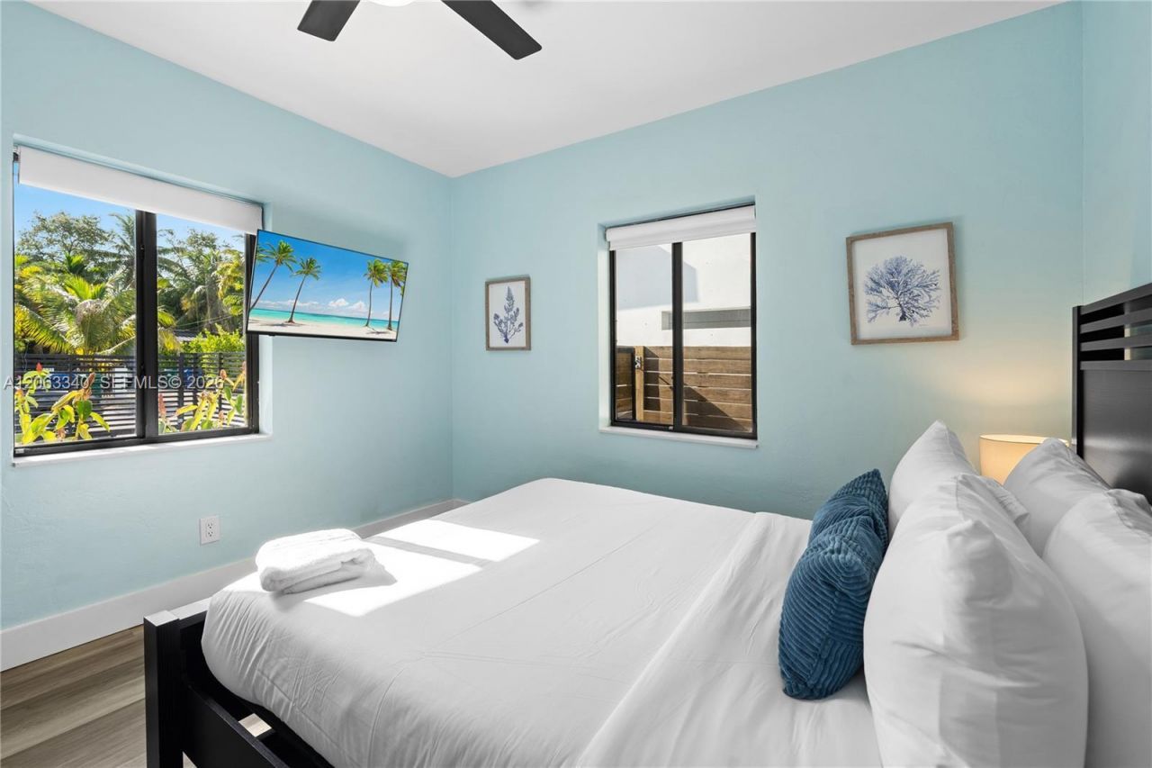 3134 Carter St, Unit 1, Miami, FL 33133 Photo