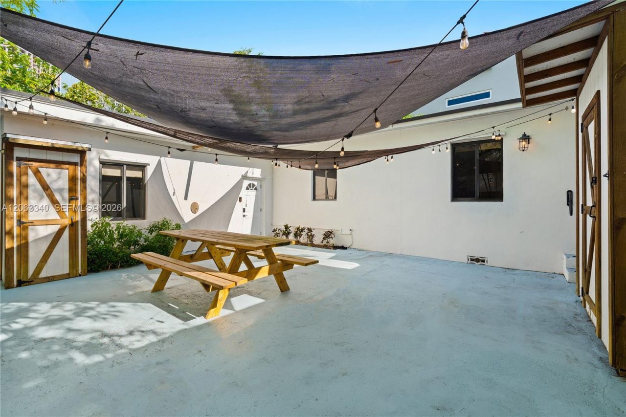 3134 Carter St, Unit 1, Miami, FL 33133 Photo