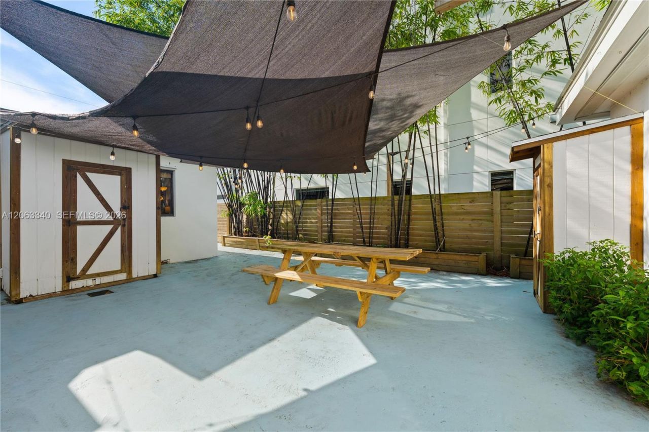 3134 Carter St, Unit 1, Miami, FL 33133 Photo