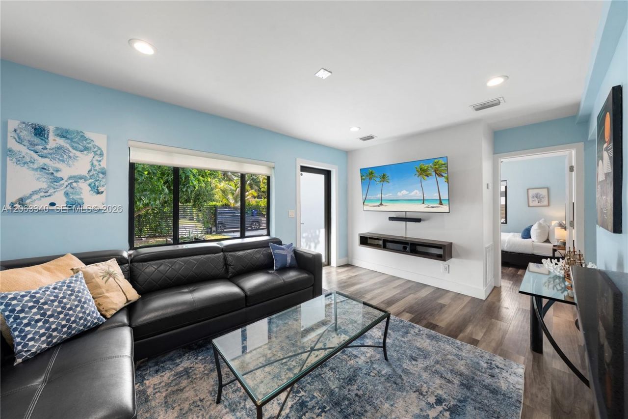 3134 Carter St, Unit 1, Miami, FL 33133 Photo
