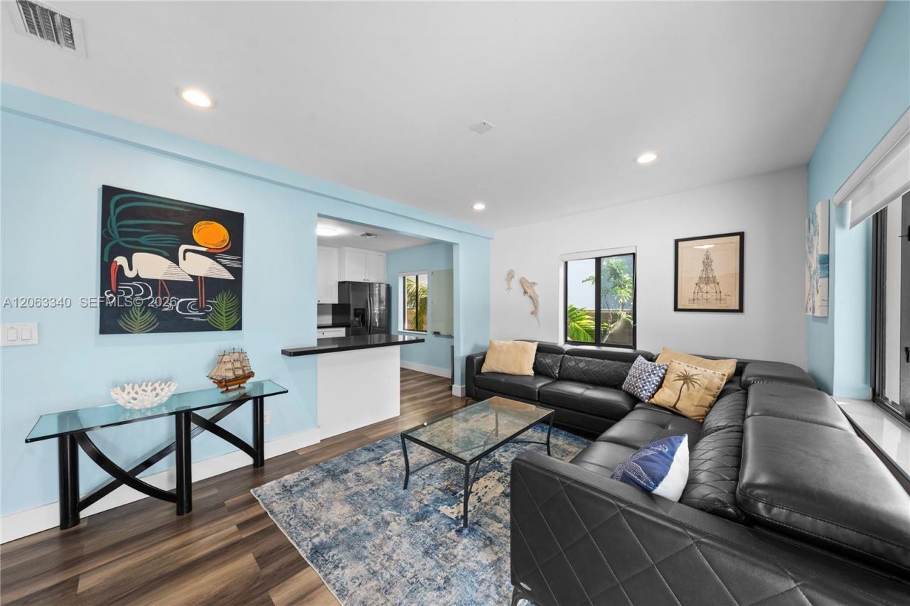 3134 Carter St, Unit 1, Miami, FL 33133 Photo