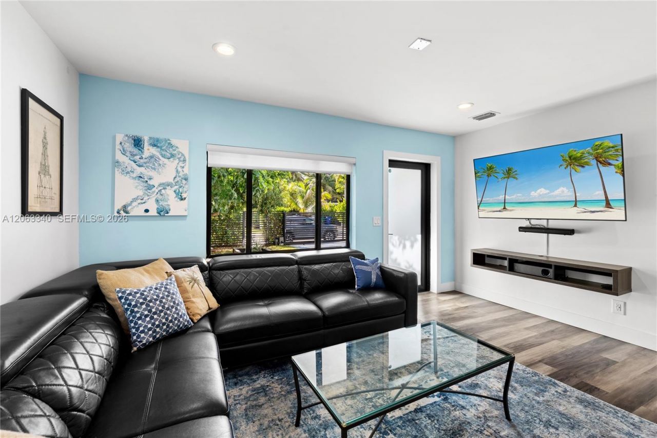 3134 Carter St, Unit 1, Miami, FL 33133 Photo