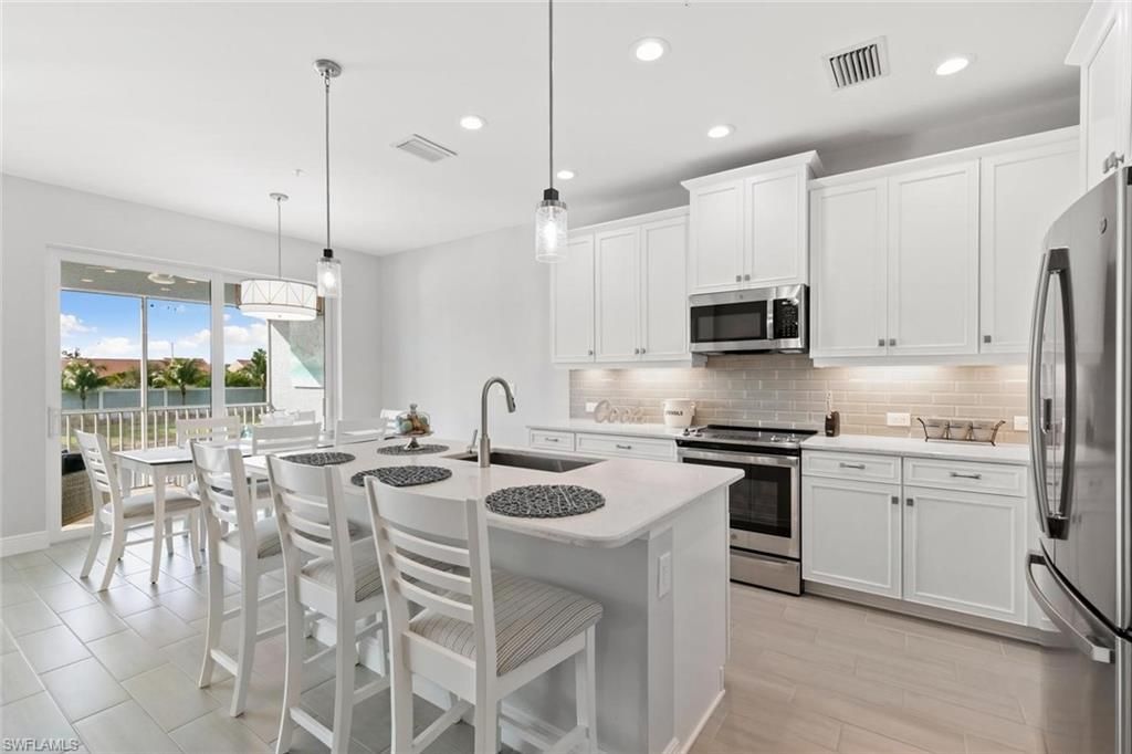 2549 Seychelles Dr, Unit 507, Naples, FL 34112 Photo