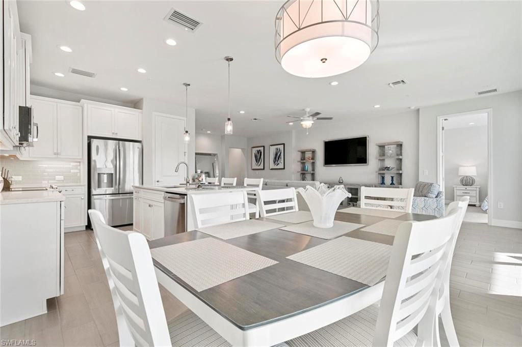 2549 Seychelles Dr, Unit 507, Naples, FL 34112 Photo