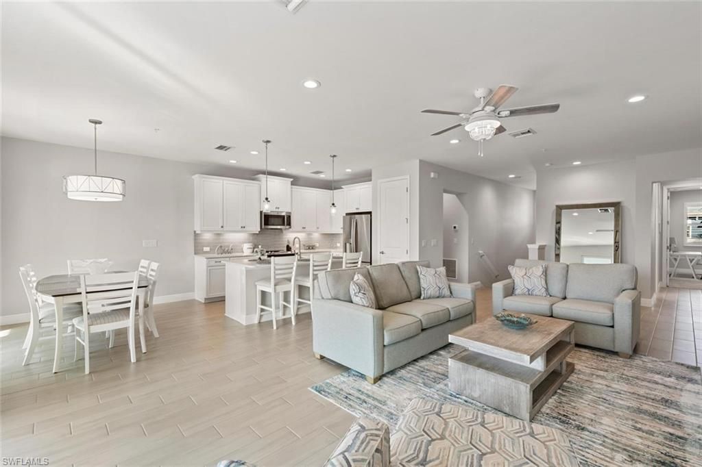 2549 Seychelles Dr, Unit 507, Naples, FL 34112 Photo