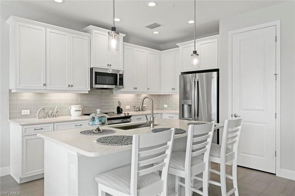 2549 Seychelles Dr, Unit 507, Naples, FL 34112 Photo