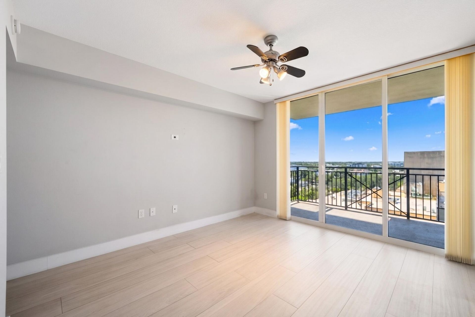 610 W Las Olas Boulevard, Unit 1016N, Fort Lauderdale, FL 33312 Photo