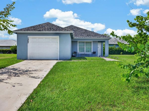 1962 SE GENA Road, Port St. Lucie, FL 34952