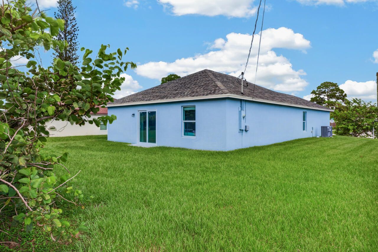 1962 SE Gena Road, Port Saint Lucie, FL 34952 Photo
