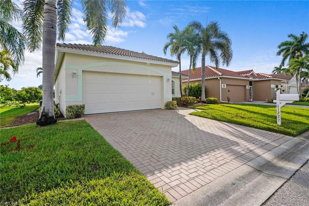 11227 Lakeland Cir , Fort Myers, FL 33913 Photo