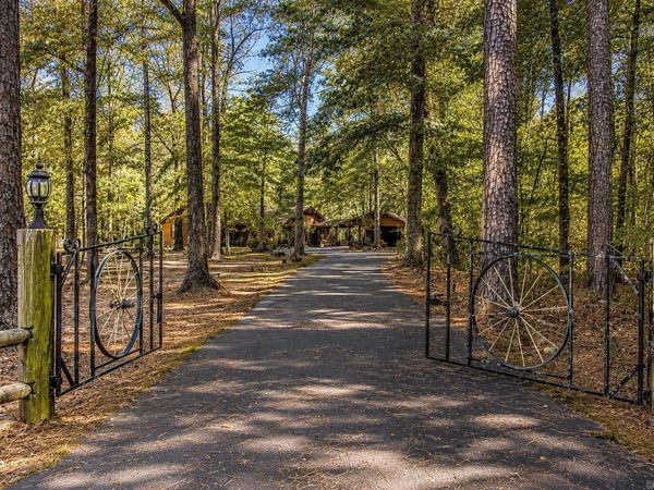 9402 Lee Springs Road, Pine Bluff, AR 71603