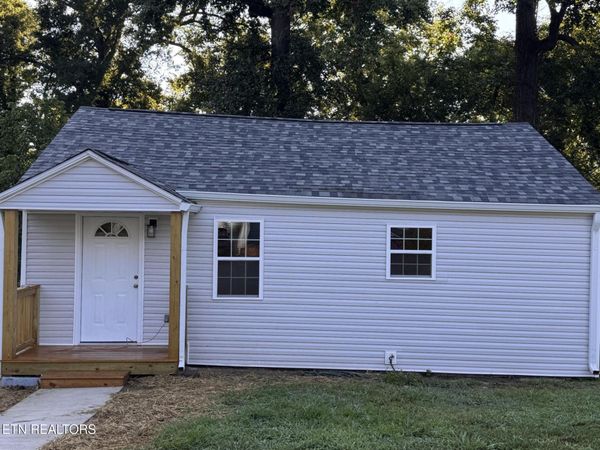3416 Oak Grove St, Knoxville, TN 37920
