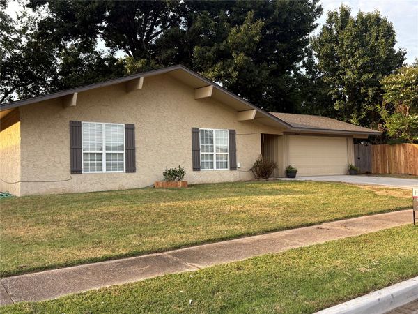 804 W Galveston Street S, Broken Arrow, OK 74012