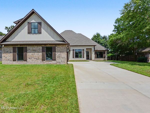 138 Destiny Oaks Drive, Long Beach, MS 39560