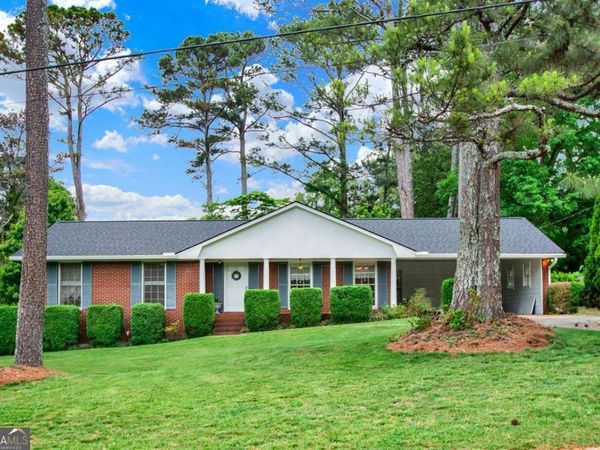 5597 Bob White Circle NW, Lilburn, GA 30047