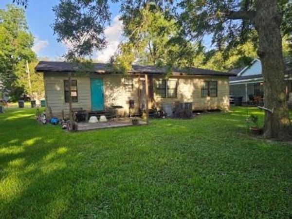 207 S COLEMAN Street , Welsh, LA 70591
