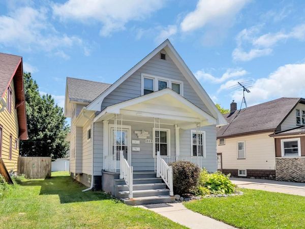 5909 33rd AVENUE, Kenosha, WI 53144