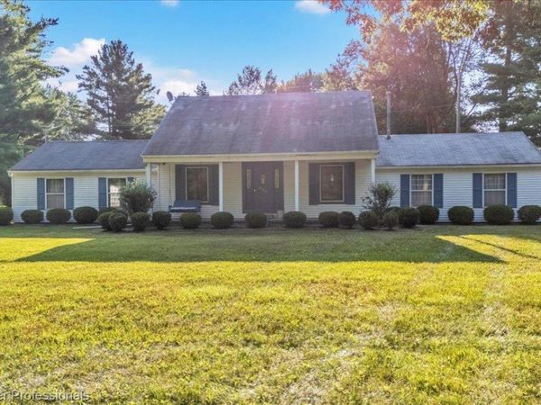 980 W Predmore Road, Oakland Township, Mi 48363