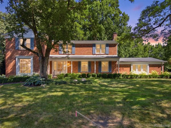 4363 Barchester Drive, Bloomfield Township, Mi 48302