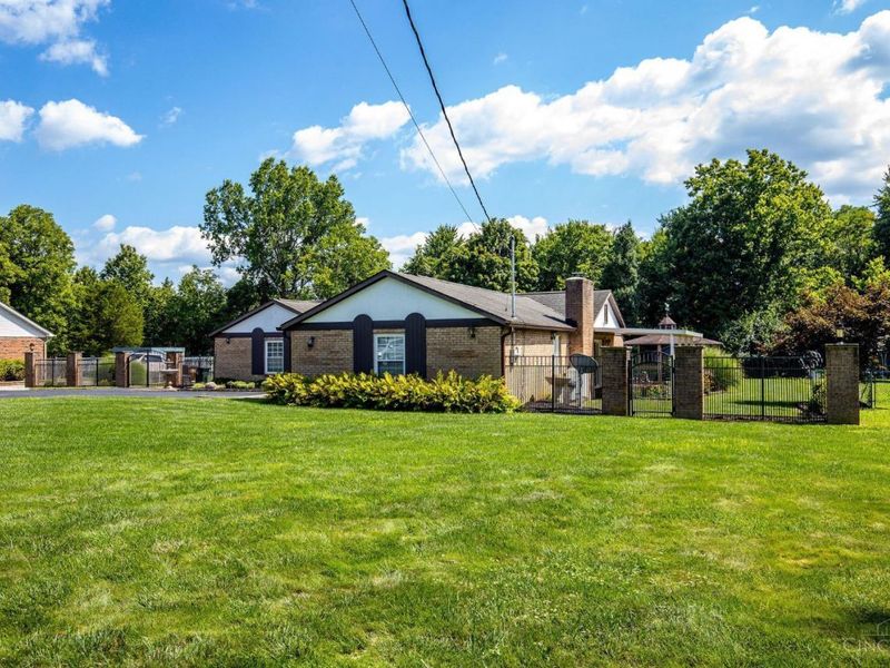 6216 Vineyard Trace, Amelia, OH 45102 Photo 2